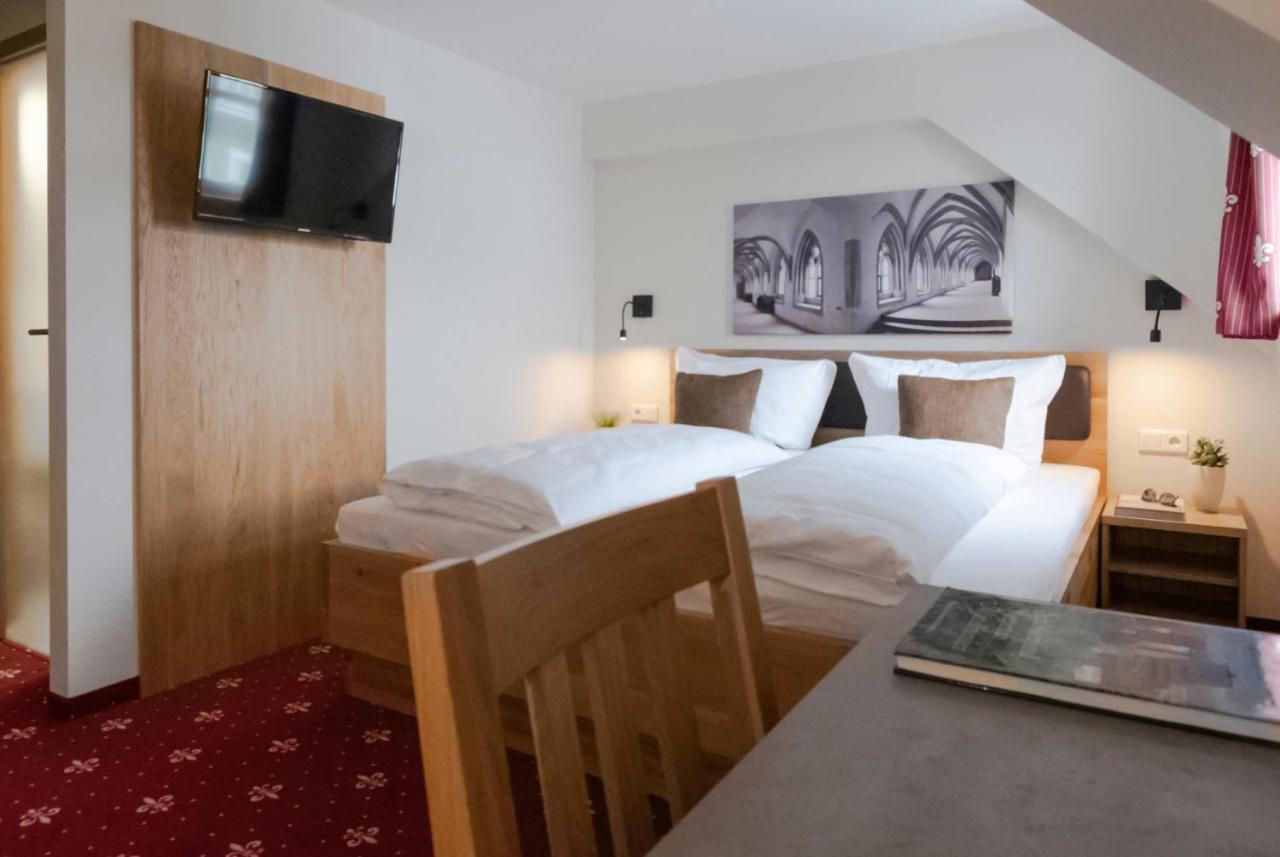 Klostergasthof Heidenheim - Hotel Garni Bagian luar foto