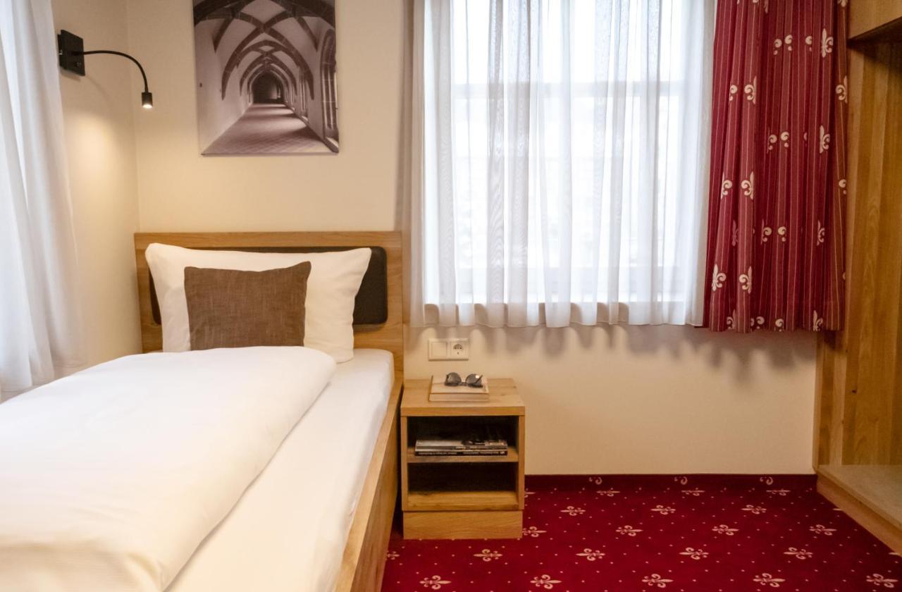 Klostergasthof Heidenheim - Hotel Garni Bagian luar foto